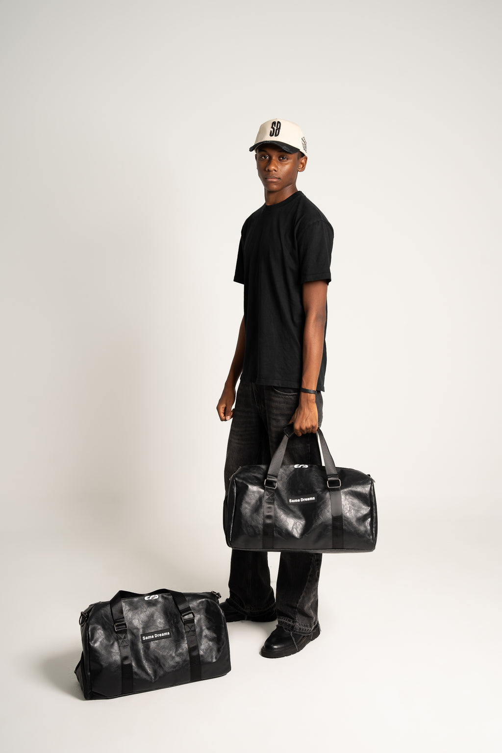LEATHER DUFFLE BAG