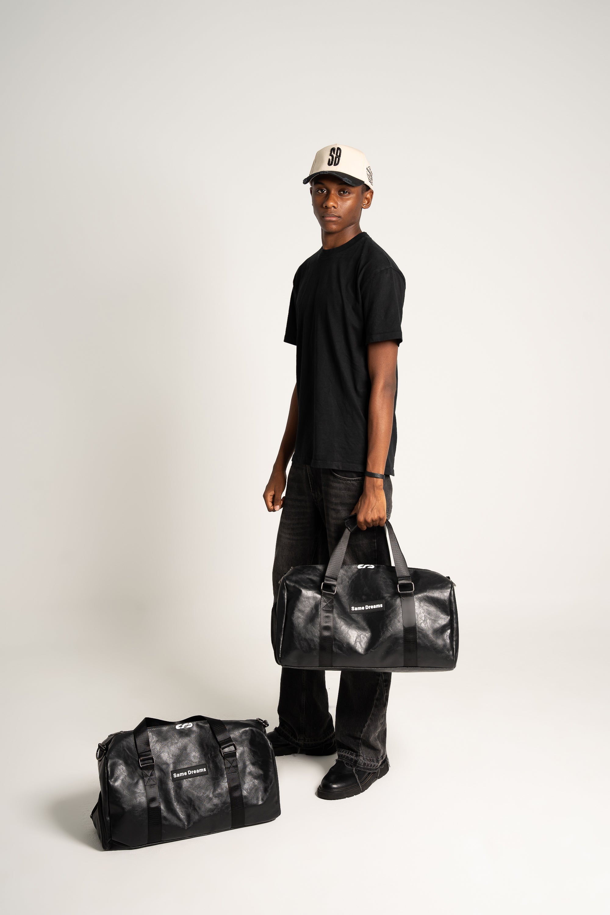 LEATHER DUFFLE BAG